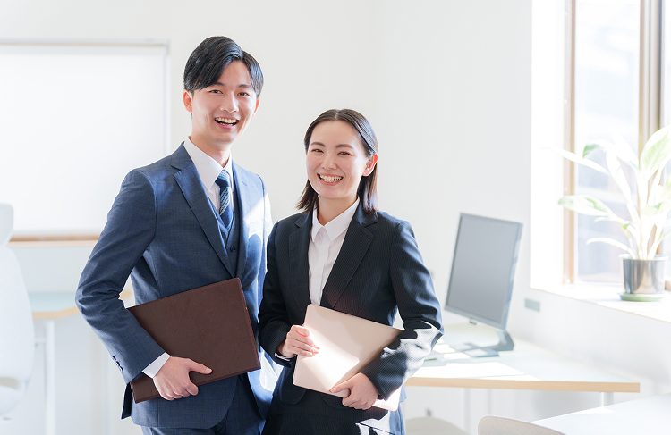 業界の未来を切り拓く！在学中からプロとして活躍できるデビュー・就職サポート